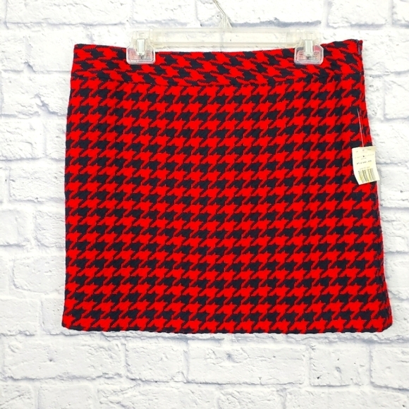 Tommy Hilfiger Dresses & Skirts - Y2K Tommy Hilfiger red houndstooth mini skirt